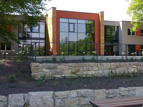 School building from the outside.